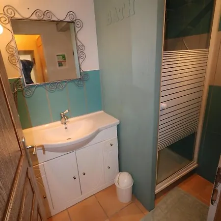 Holiday home Location Avec Piscine Luberon Artemiss Apt
