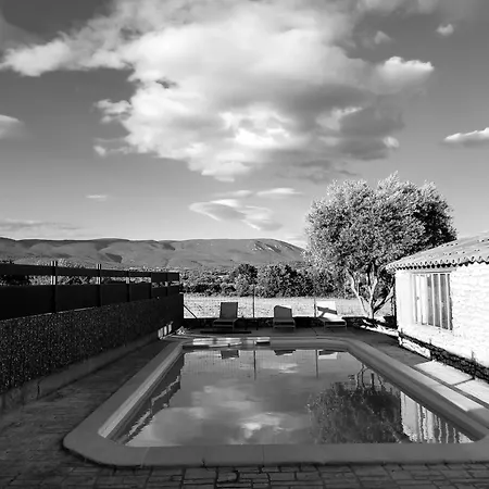 Location Avec Piscine Luberon Artemiss * Apt