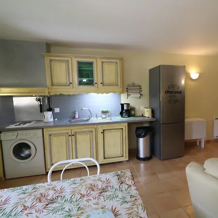 Location Avec Piscine Luberon Artemiss Holiday home *